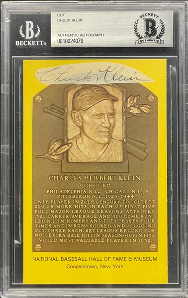 Chuck Klein Cut Signature on Yellow Hall of Fame Plaque Encapsulated Beckett Authentic