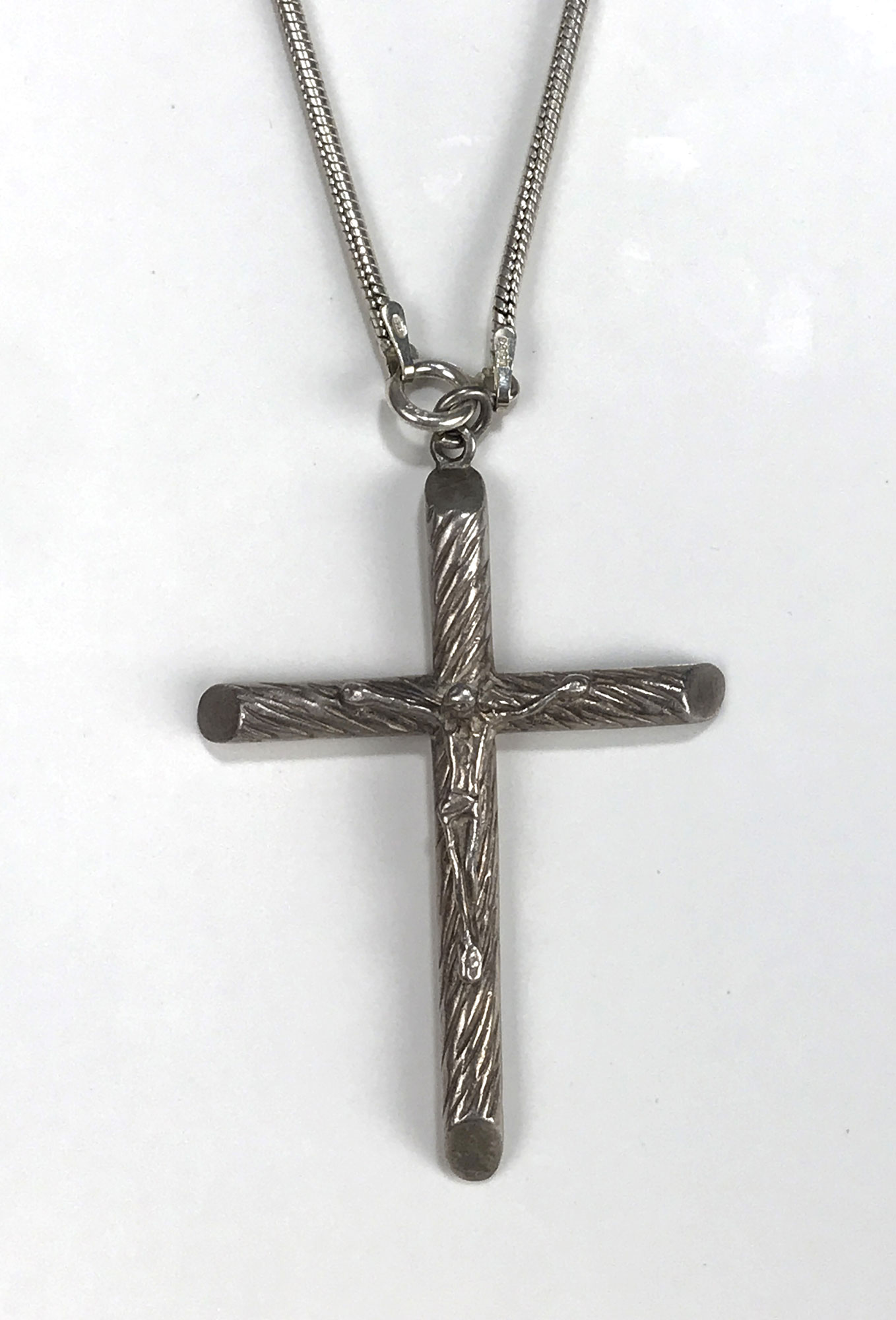 Lot Detail - Elvis Presley Owned Silver Crucifix Necklace - Gifted to ...