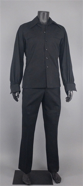 1971 WS “Fluke” Holland  Stage-Worn “Cotroneo” Pitch Black Two-Piece Suit – Worn Performing with Johnny Cash