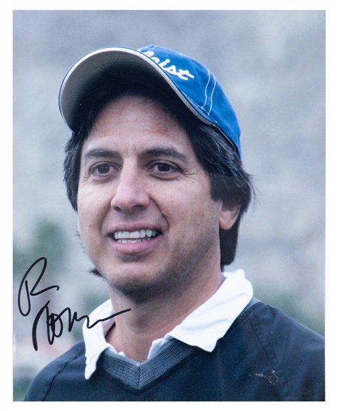 Ray Romano Signed 8 x 10 Photo – <em>Everybody Loves Raymond</em> (BAS)