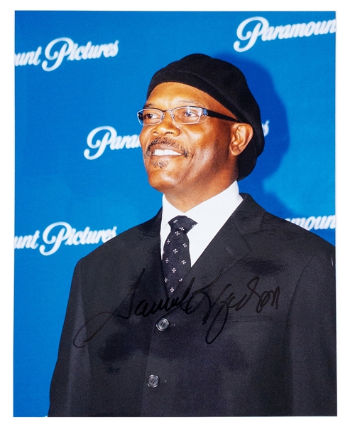 Samuel L. Jackson Signed 8 x 10 Photo - <em>Pulp Fiction – Avengers – Star Wars </em>(BAS)