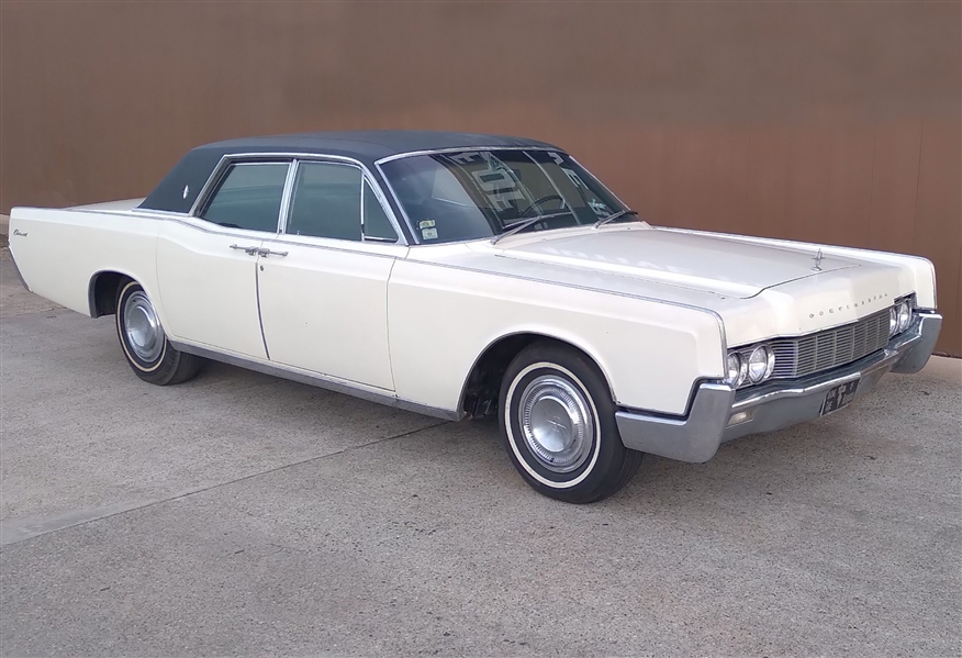 Elvis Presleys 1967 Lincoln Continental Four Door Sedan - Former Mike Moon Collection