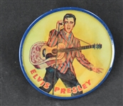 Four Elvis Presley Promotional Pins Plus Small Pocket B&W Photo with Exclusive RCA Victor Recording Artist Stamping on Back (5 items)
