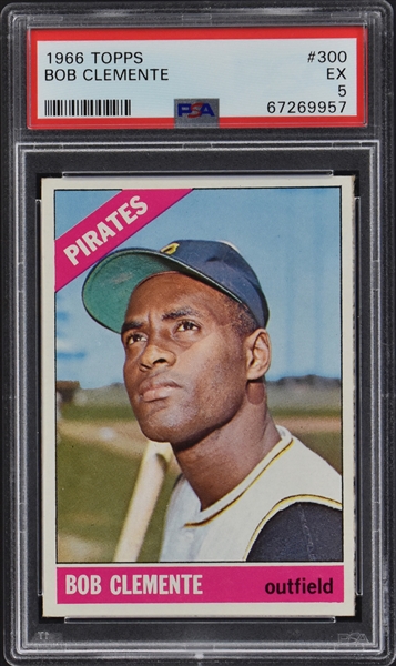 1966 Topps Baseball #300 Roberto Clemente – PSA EX 5