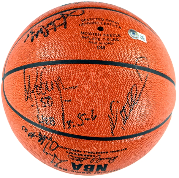 1991 San Antonio Spurs Team Signed Basketball with David Robinson, Sean Elliott and Terry Cummings (BAS)