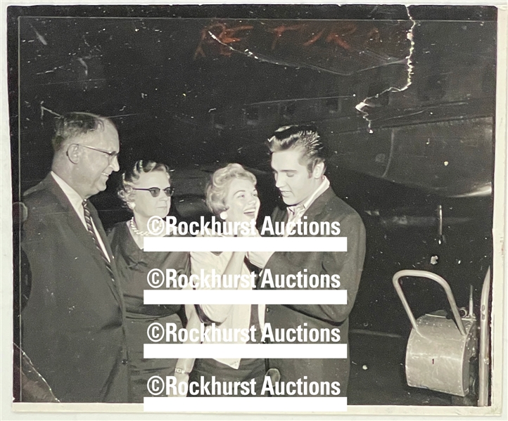 Elvis Presley Meeting Anita Wood News Service Photo - at the Memphis Airport September 13, 1957