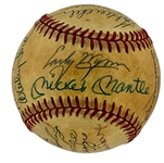 Hall of Famers Signed Baseball (20 Signatures) with Joe DiMaggio and Mickey Mantle (BAS)