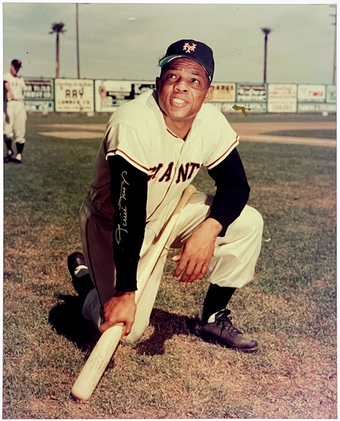 Willie Mays Signed 16x20 Photo (BAS)