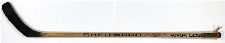 1990-91 Chicago Blackhawks Team Signed Greg Gilbert Game Used Sher-Wood 5030 Hockey Stick (BAS)