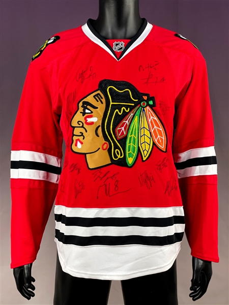 2008-2009 Chicago Blackhawks Team Signed Sweater Incl. Jonathan Toews and Patrick Kane (BAS)