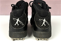 Barry Larkin Game Used Nike Baseball Cleats Given to Teammate Juan Castro