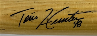 Torii Hunter Signed 2005 Minnesota Twins Game Issued Rawlings Bat and Signed Minnesota Twins Jersey  (Beckett Authentic) Acquired by Teammate Juan Castro